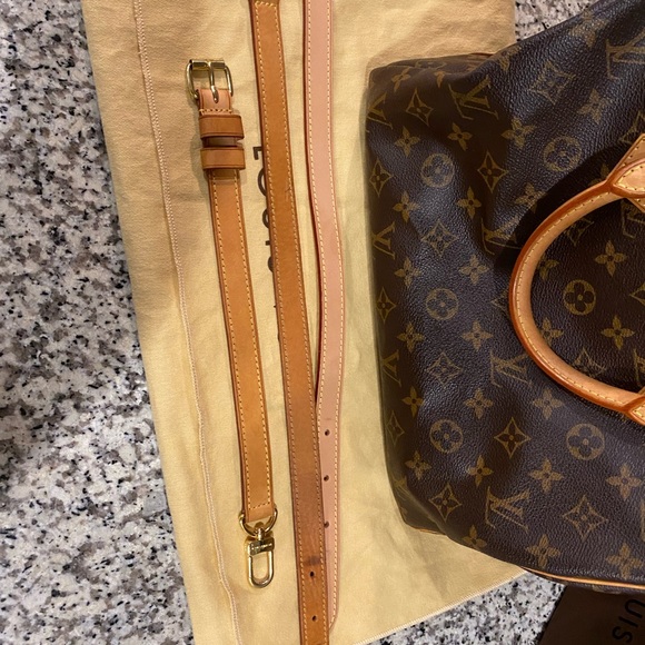 🎈SOLD🎈Speedy 30 Bandouliere - Picture 9 of 12